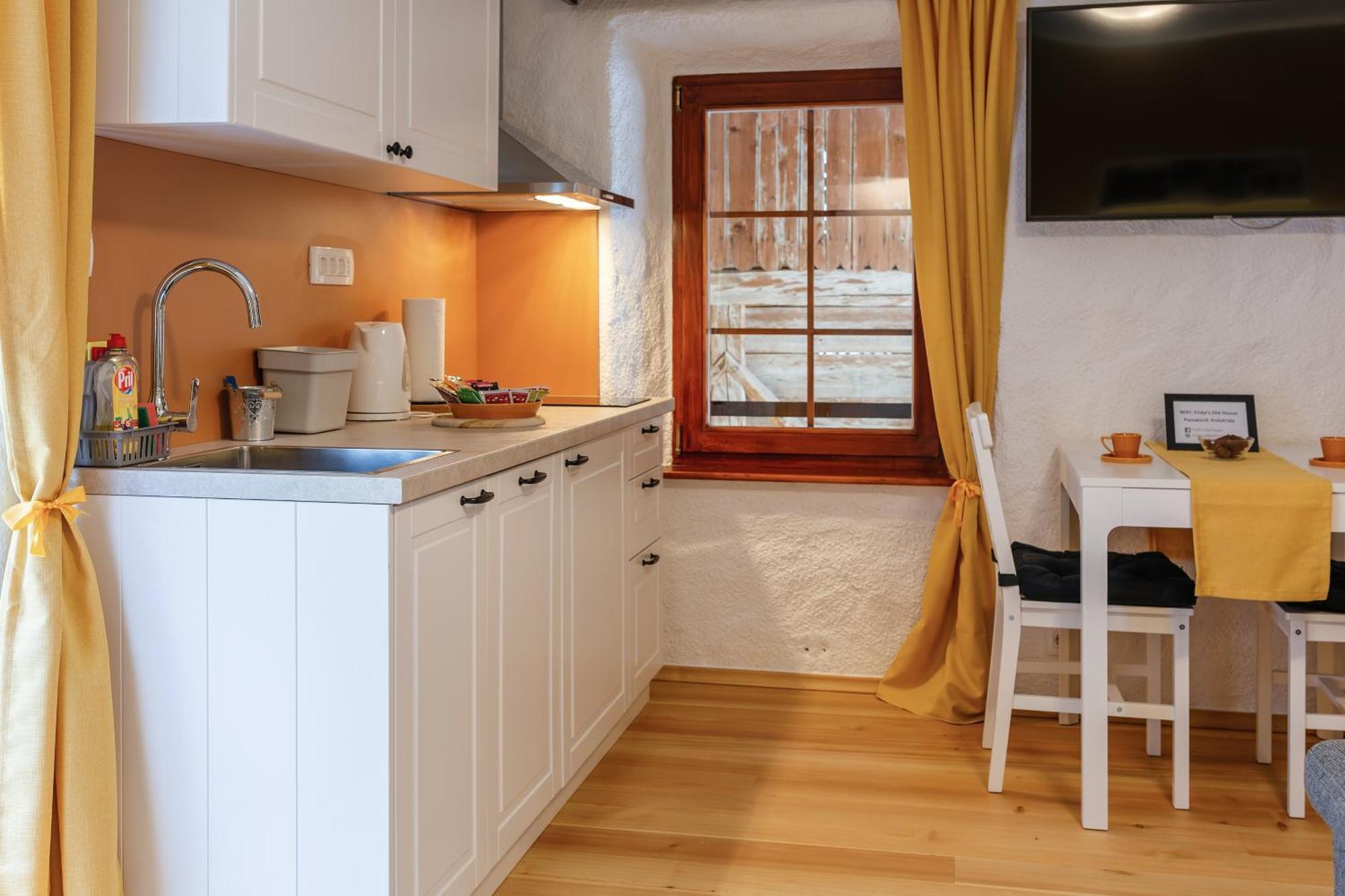 Frida'S Old House Διαμέρισμα Μπλεντ Δωμάτιο φωτογραφία